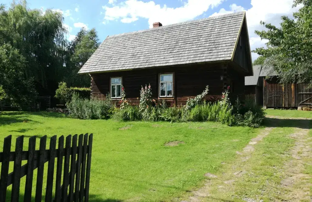 Zdjęcie Gdzie nocować w Górach Świętokrzyskich? Sprawdź najlepsze opcje