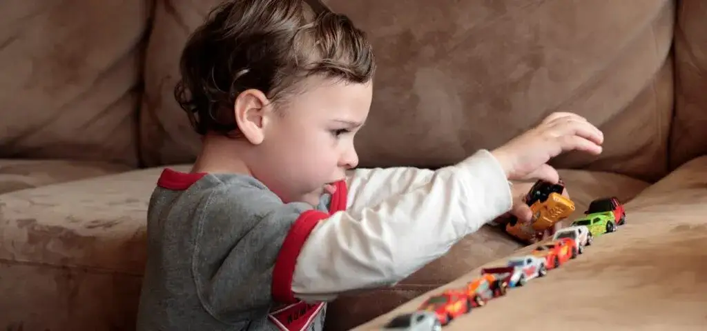 Zdjęcie Jak widzi dziecko z autyzmem? Odkryj różnice w postrzeganiu świata