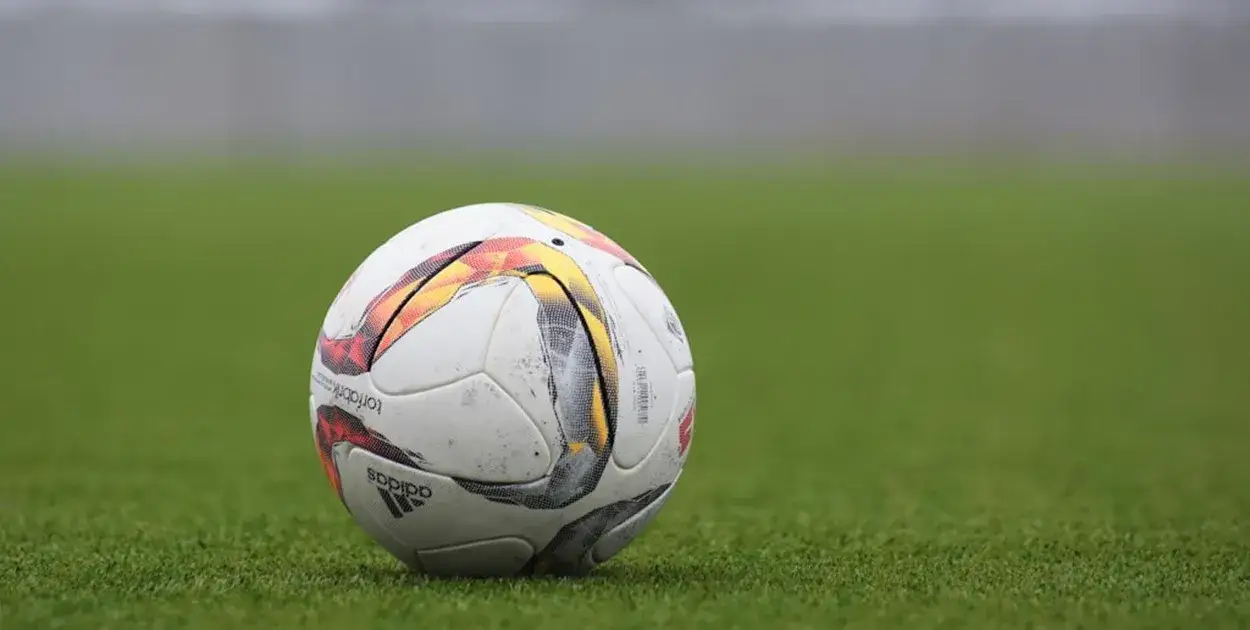 Zdjęcie Zarobki piłkarzy w polskiej lidze. Ile naprawdę zarabiają gwiazdy futbolu?