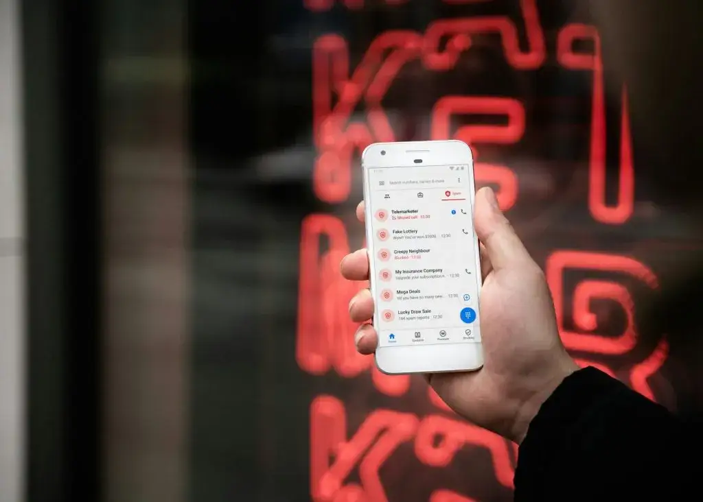 Zdjęcie Jak zablokować stronę internetową na telefonie Androidzie i uniknąć niechcianych treści