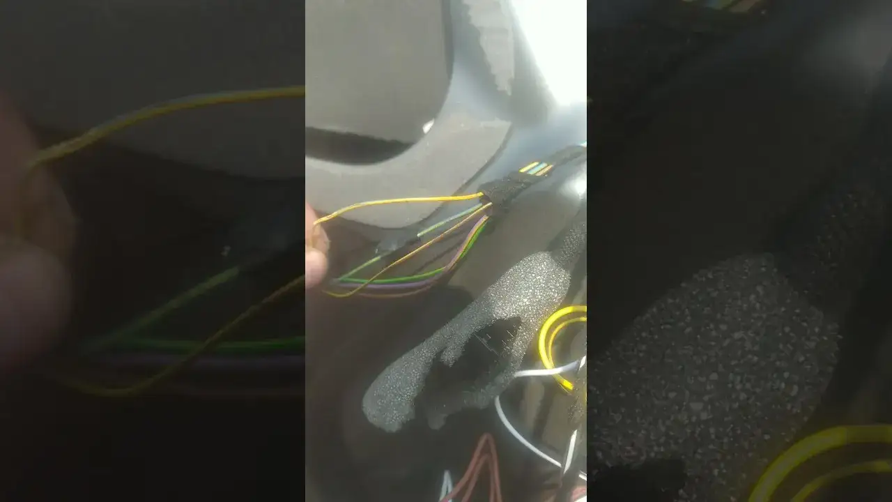 Zdjęcie Gdzie jest sterownik centralnego zamka Fabia? Oto, co musisz wiedzieć