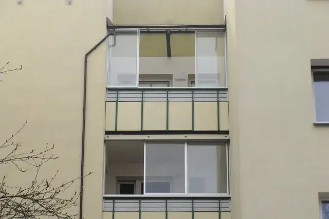 Zdjęcie Ile kosztuje zabudowa balkonu w bloku? Sprawdź, co wpływa na cenę