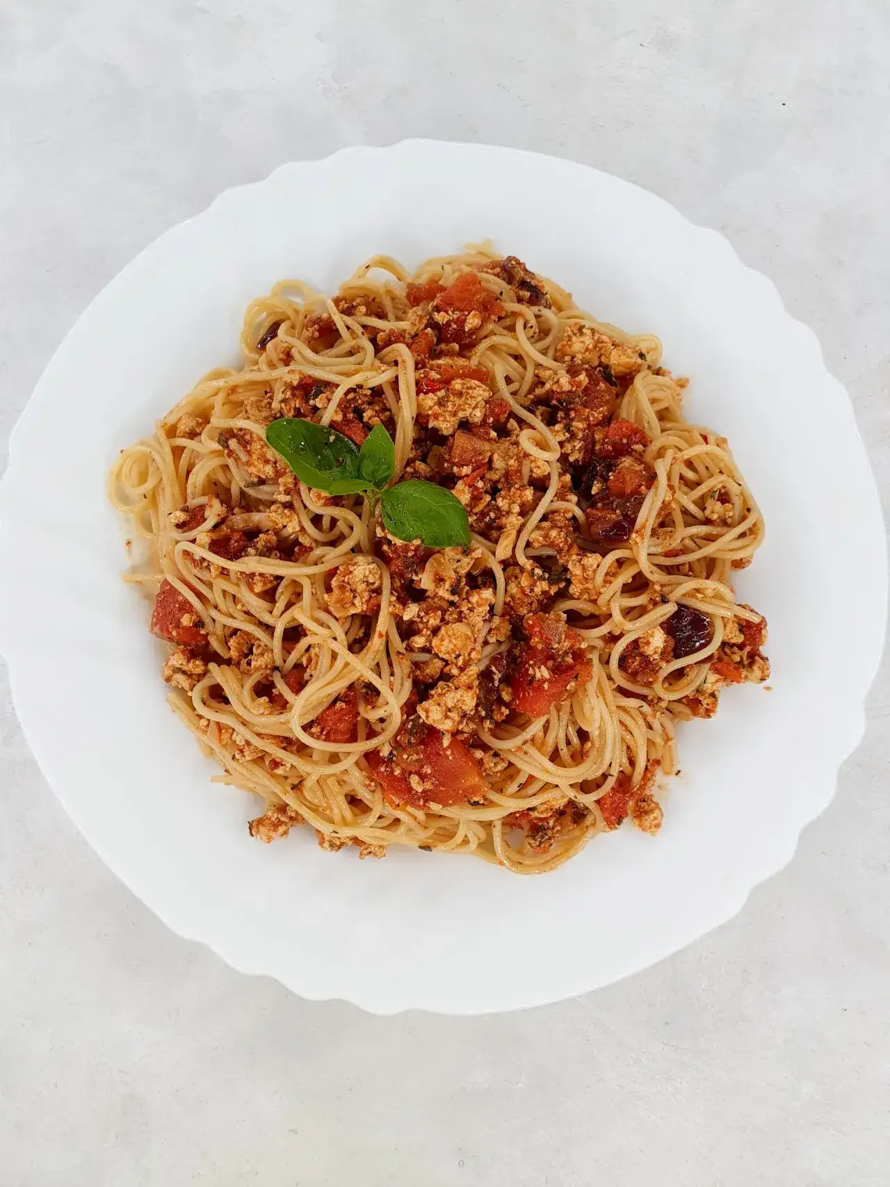 Zdjęcie Wegańskie spaghetti bolognese z tofu – pyszny przepis bez mięsa