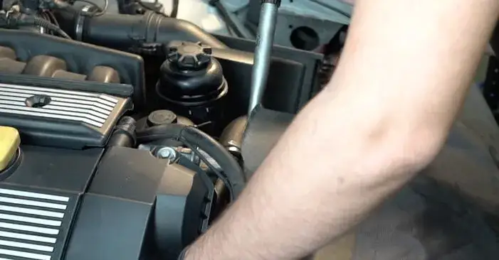 Zdjęcie Jak wymienić pasek alternatora w BMW e39 bez kosztownej wizyty w warsztacie