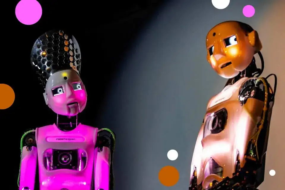 Zdjęcie Teatr robotyczny w Warszawie: unikalne spektakle z humanoidami