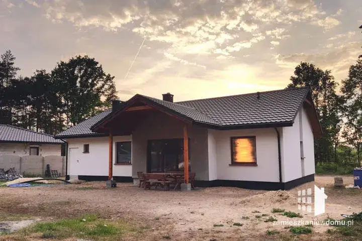 Zdjęcie Ile kosztuje dom z płyt OSB? Zobacz realne koszty i wady takiej budowy