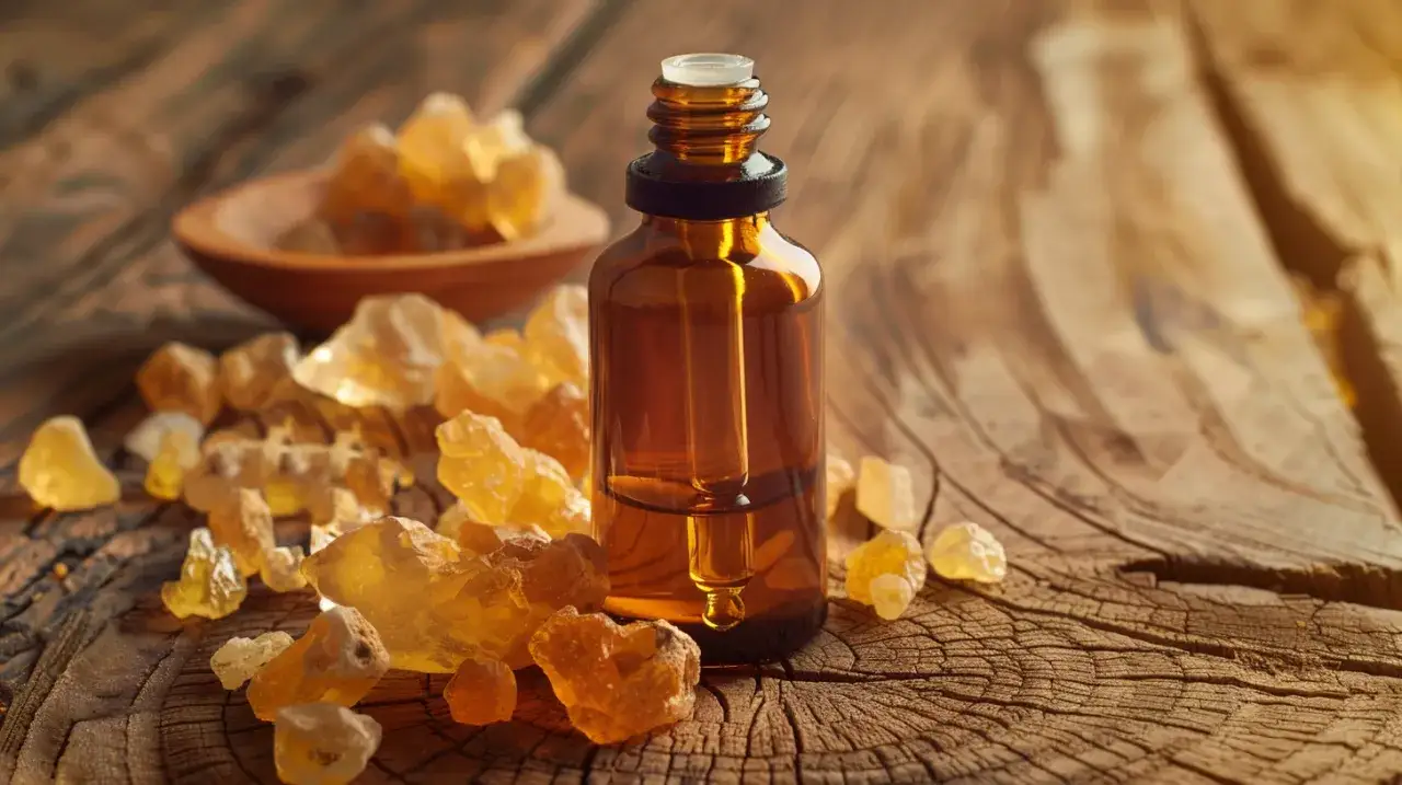 Zdjęcie Frankincense oil - Czy warto używać olejku frankincense w pielęgnacji?