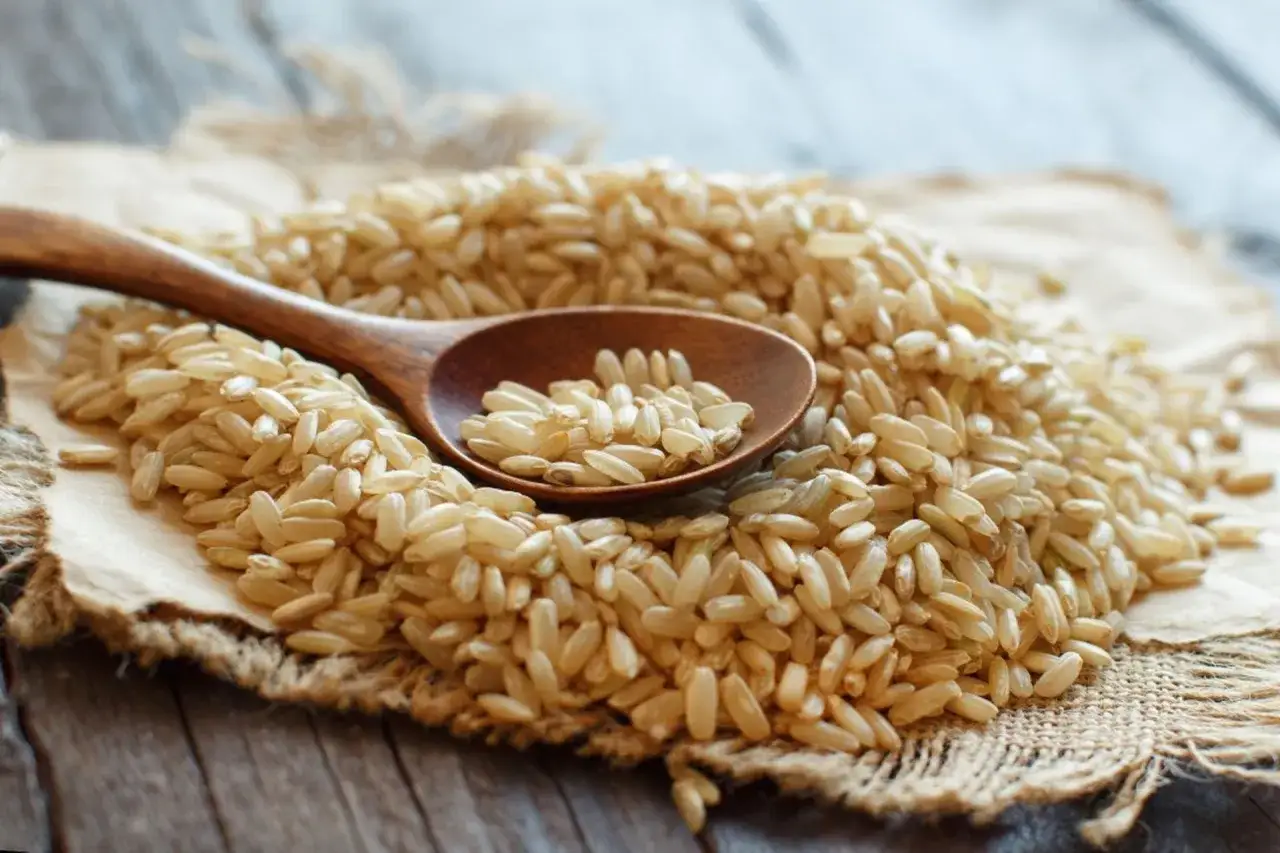 Zdjęcie Czy ryż brązowy ma gluten? Dowiedz się, co musisz wiedzieć!