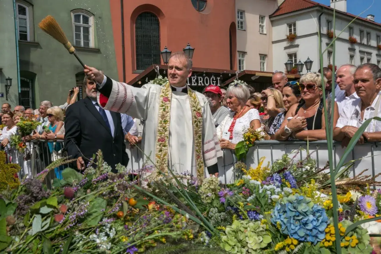 Zdjęcie Ile trwa msza 15 sierpnia? Sprawdź, aby nie przegapić nabożeństwa