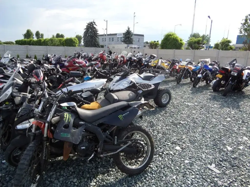 Zdjęcie Jak zarejestrować motorower bez dokumentów i uniknąć problemów