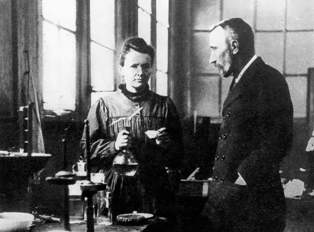 Zdjęcie Jakie pierwiastki wynalazła Maria Skłodowska-Curie i ich znaczenie