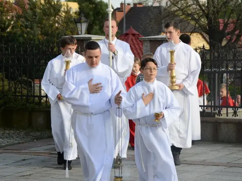 Zdjęcie Czym jest czuwanie w kościele? Znaczenie, przebieg i praktyczne porady
