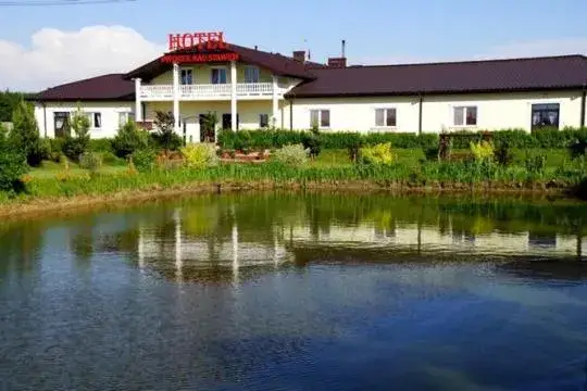 Zdjęcie Dworek nad Stawem Ostrów Mazowiecka - idealne miejsce na eventy i wypoczynek