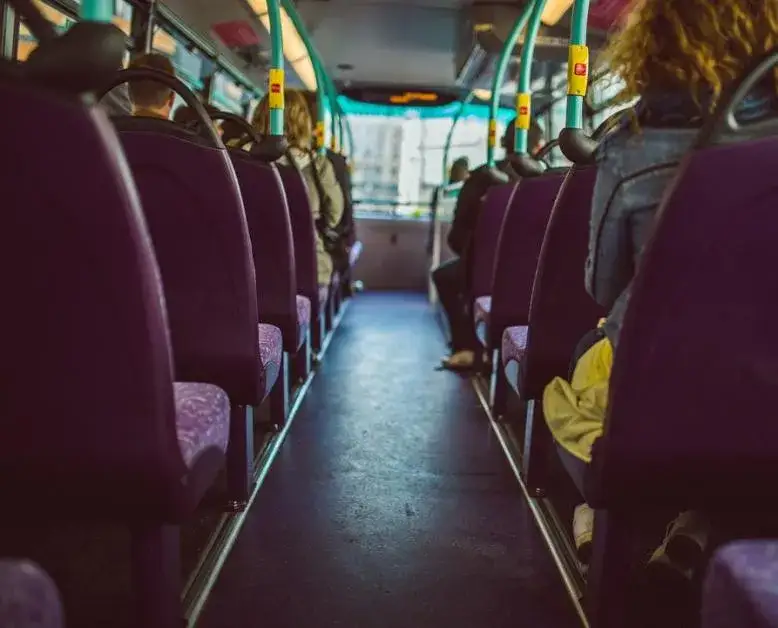 Zdjęcie Jak założyć firmę przewozową bus i uniknąć kosztownych błędów