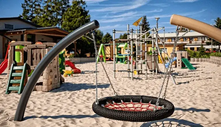 Zdjęcie Kiedy zostaną otwarte place zabaw dla dzieci w Twojej okolicy?