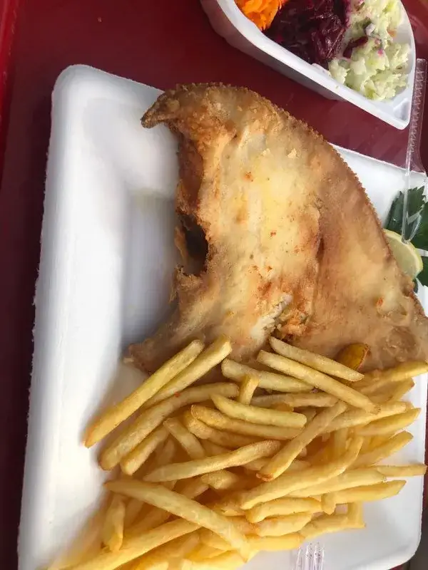 Zdjęcie Sztutowo gdzie zjeść? Odkryj najlepsze miejsca na smaczny posiłek