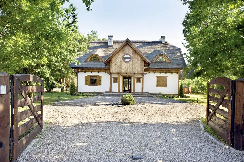 Zdjęcie Jaki grys na podjazd wybrać? Porównanie rodzajów, trwałość i koszty