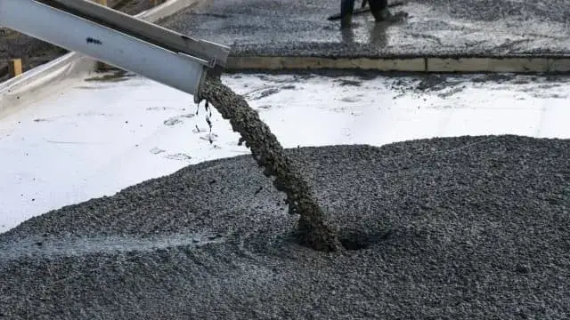 Zdjęcie Podjazd beton czy kostka - co wybrać, aby uniknąć kosztownych błędów?