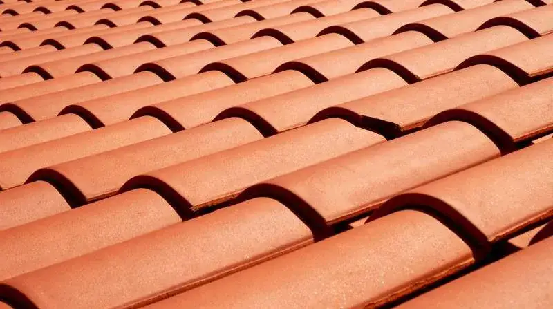 Zdjęcie Niemiecka dachówka ceramiczna: trwałość i estetyka na lata