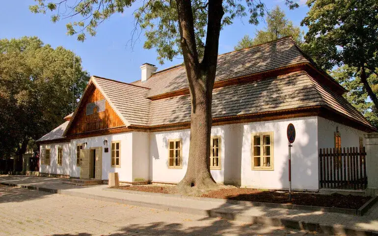 Zdjęcie Dworek Stawy Jana: Historia, architektura i atrakcje w Łodzi