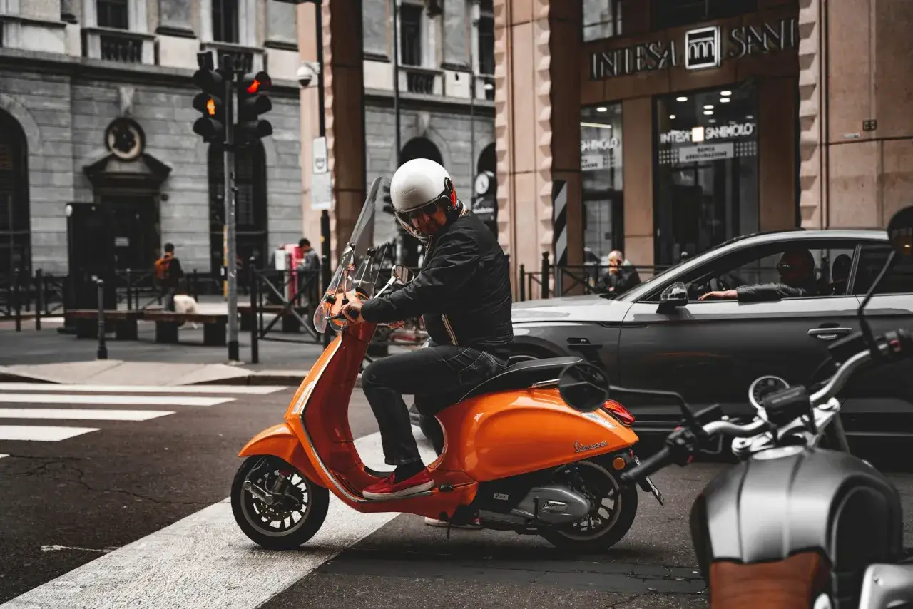 Zdjęcie Czy motorower trzeba rejestrować? Sprawdź, co musisz wiedzieć