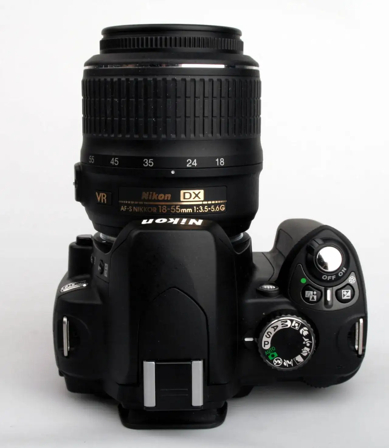 Zdjęcie Najlepsze obiektywy do Nikon D60: Jak wybrać idealny bez przepłacania