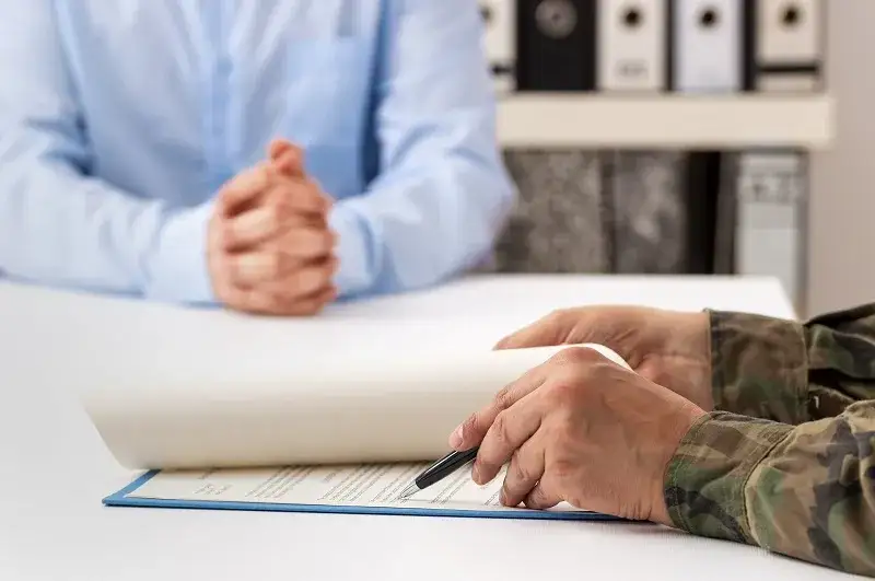 Zdjęcie Praca w wojsku po studiach prawniczych - jak zdobyć wymarzoną karierę?