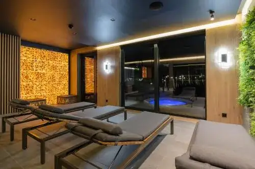 Zdjęcie Artis Loft Hotel – stylowy obiekt hotelowy w Radziejowicach z unikatowym wystrojem i komfortowymi pokojami