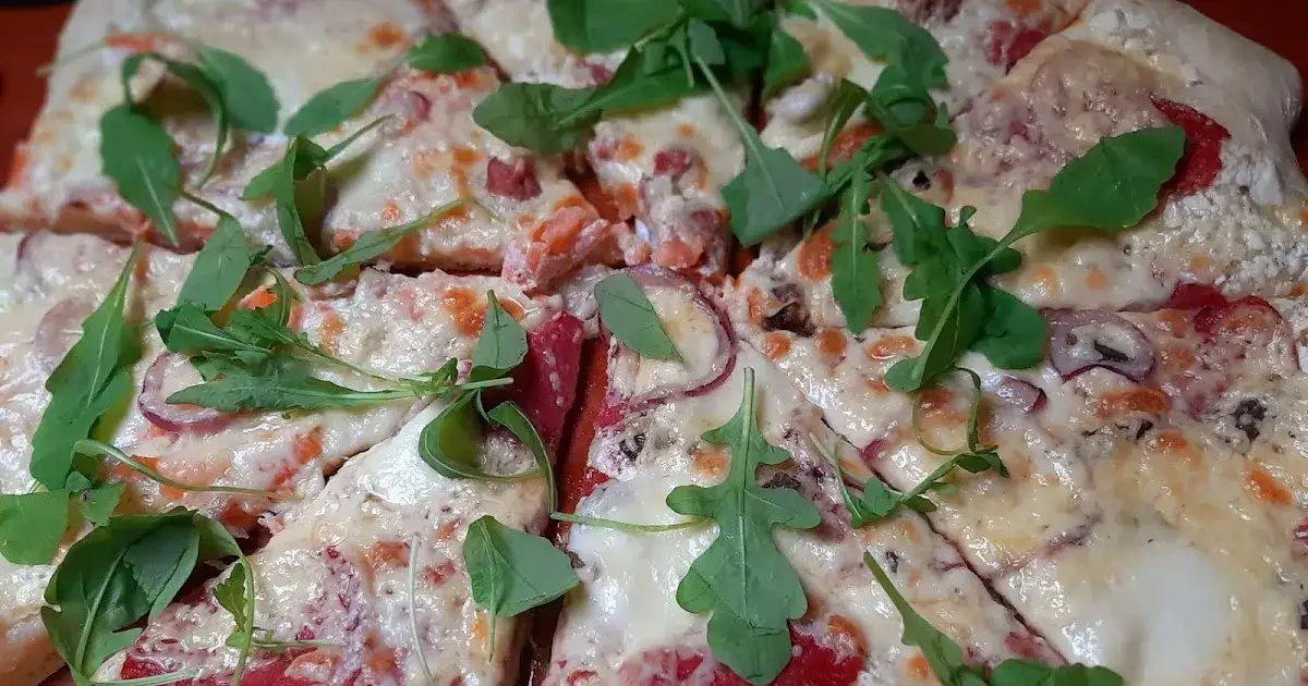 Zdjęcie Pizza bianca co to? Poznaj tajemnice białej pizzy i jej składników