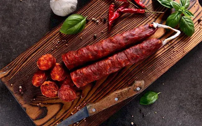 Zdjęcie Czy kiełbasa chorizo jest zdrowa? Odkryj ukryte zagrożenia i korzyści
