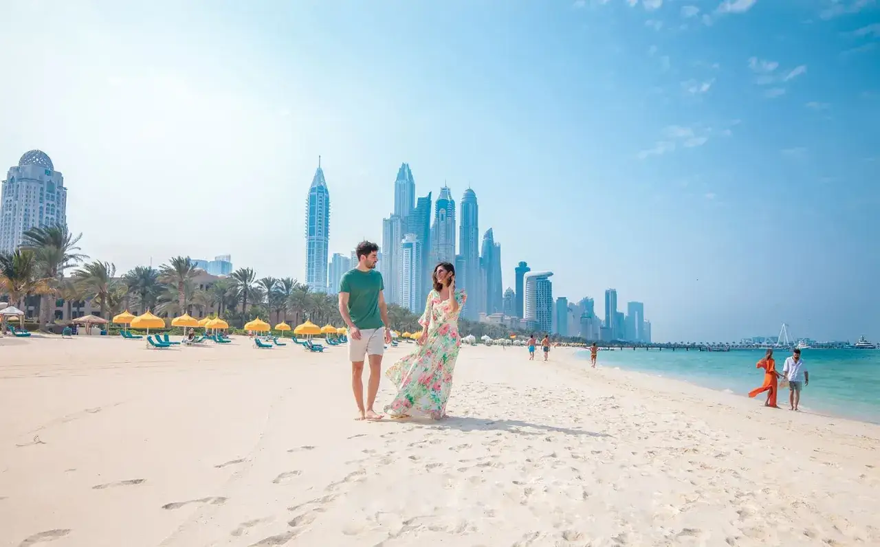 Zdjęcie Odległość z Dubaju do Warszawy: Kluczowe informacje dla podróżnych