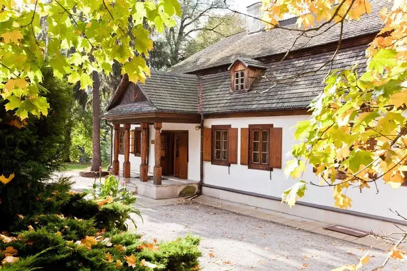 Zdjęcie Odkryj fascynującą historię dworku Kościuszków w Lublinie i jego atrakcje