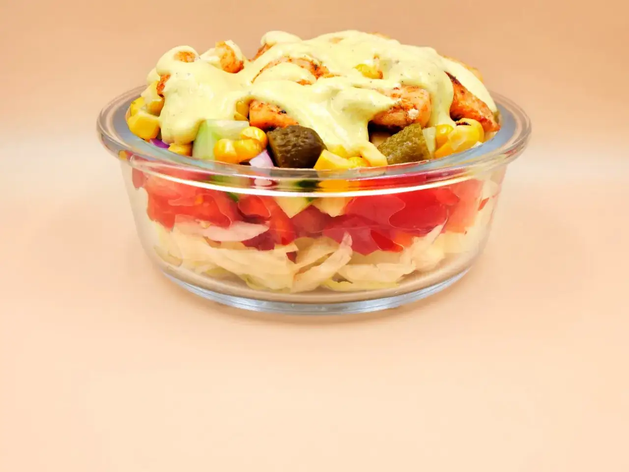 Zdjęcie Ile kalorii ma sałatka gyros? Zaskakujące wartości odżywcze!