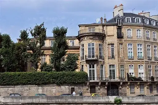 Zdjęcie Hotel Lambert co to? Odkryj historię i znaczenie dla Polaków
