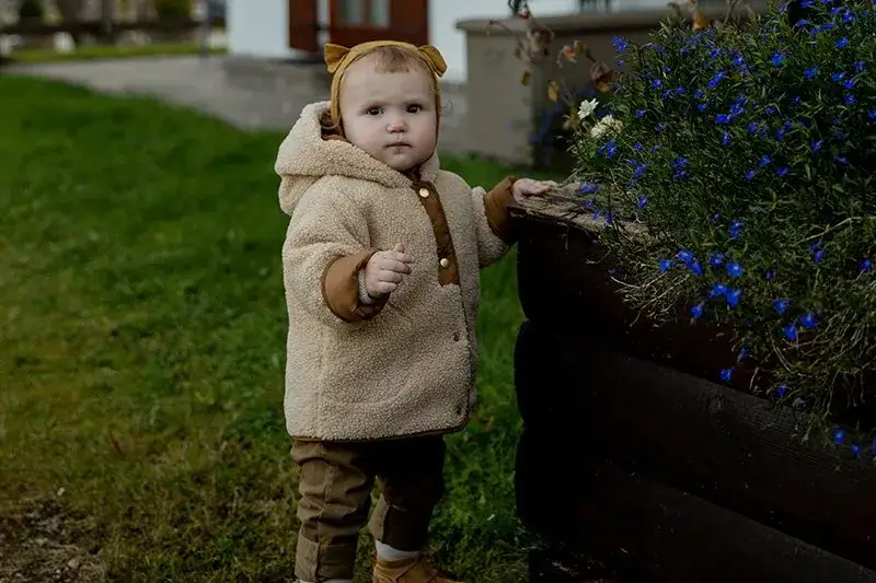 Zdjęcie Od kiedy kombinezon zimowy dla niemowlaka? Sprawdź, co musisz wiedzieć