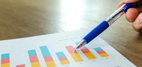 Zdjęcie Co to znaczy inwestować? Zrozumienie ryzyk i korzyści inwestycji