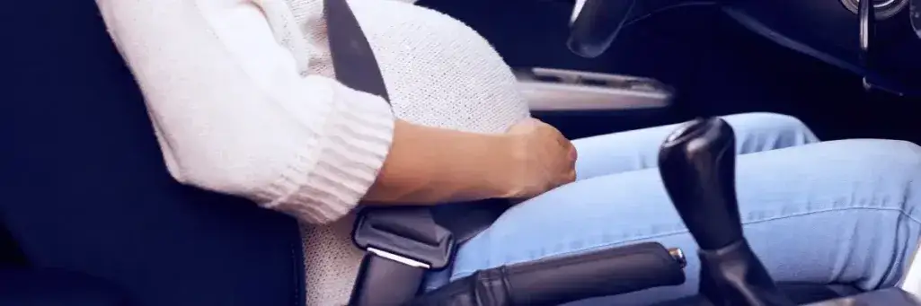 Zdjęcie Jak obniżyć pasy bezpieczeństwa w samochodzie dla lepszego komfortu
