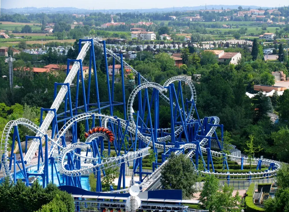 Zdjęcie Parques de atracciones en Italia: ¿Cuál es tu aventura perfecta?