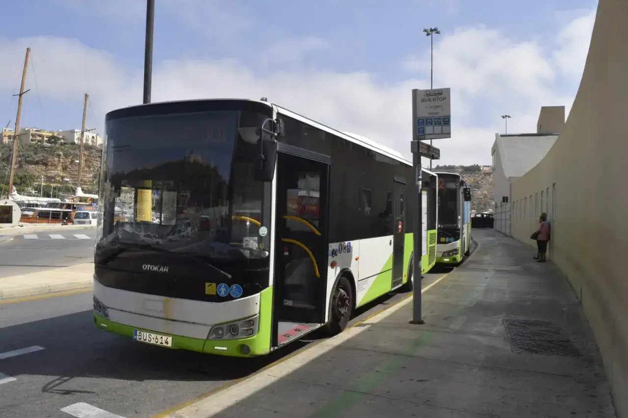 Zdjęcie Jak poruszać się po Malcie: najlepsze sposoby i pułapki transportowe