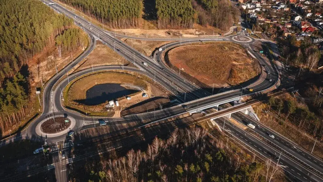 Zdjęcie Kto buduje polskie autostrady? Poznaj kluczowe firmy i ich projekty