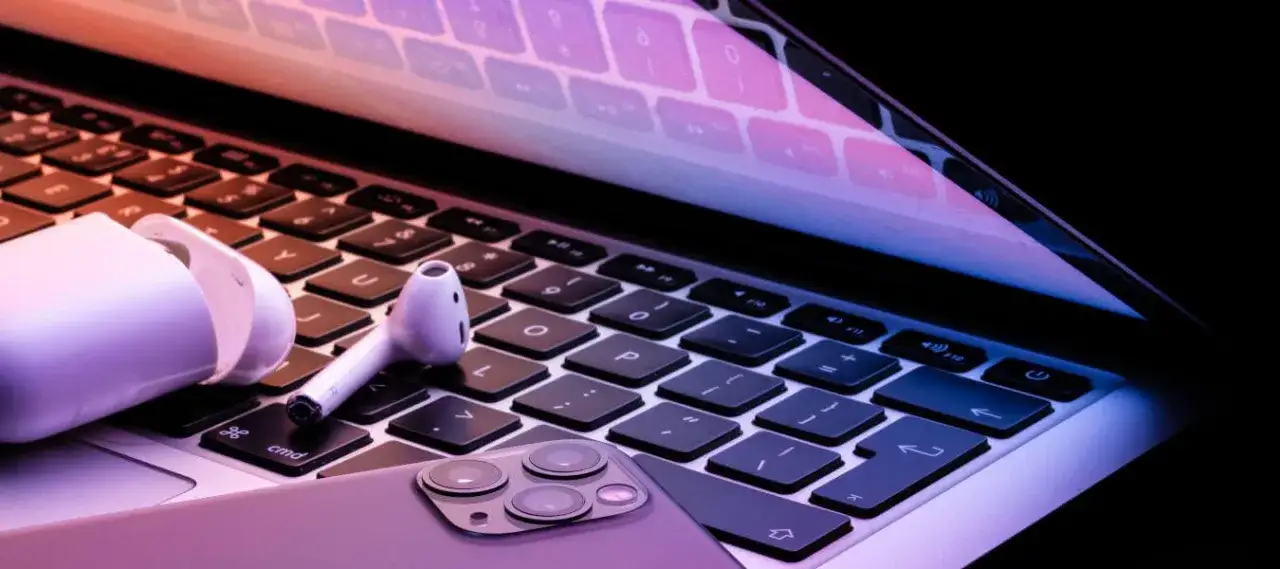 Zdjęcie Jak połączyć AirPods z różnymi urządzeniami - proste kroki i porady