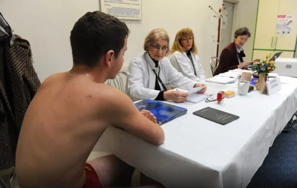 Zdjęcie Jakie badania lekarskie do wojska na zawodowego – uniknij dyskwalifikacji