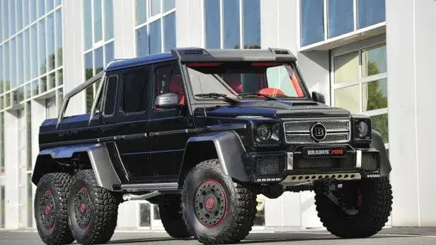 Zdjęcie G Class Mercedes 6x6 - niesamowite osiągi i luksus w terenie