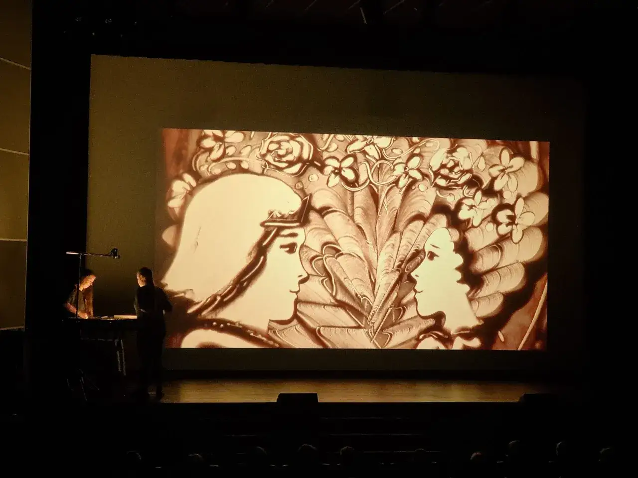 Zdjęcie Teatr Piasku opinie - czy warto zobaczyć te magiczne spektakle?