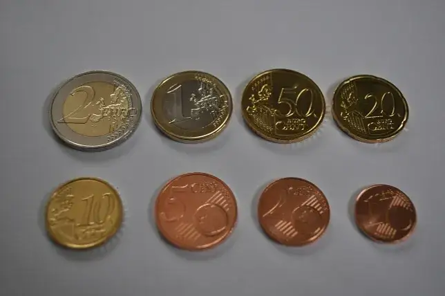 Zdjęcie Waluta na Łotwie: najważniejsze informacje o łotewskim euro i cenach