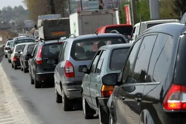 Zdjęcie Jak dojechać do osiedla szkolnego w Krakowie? Sprawdź najlepsze trasy