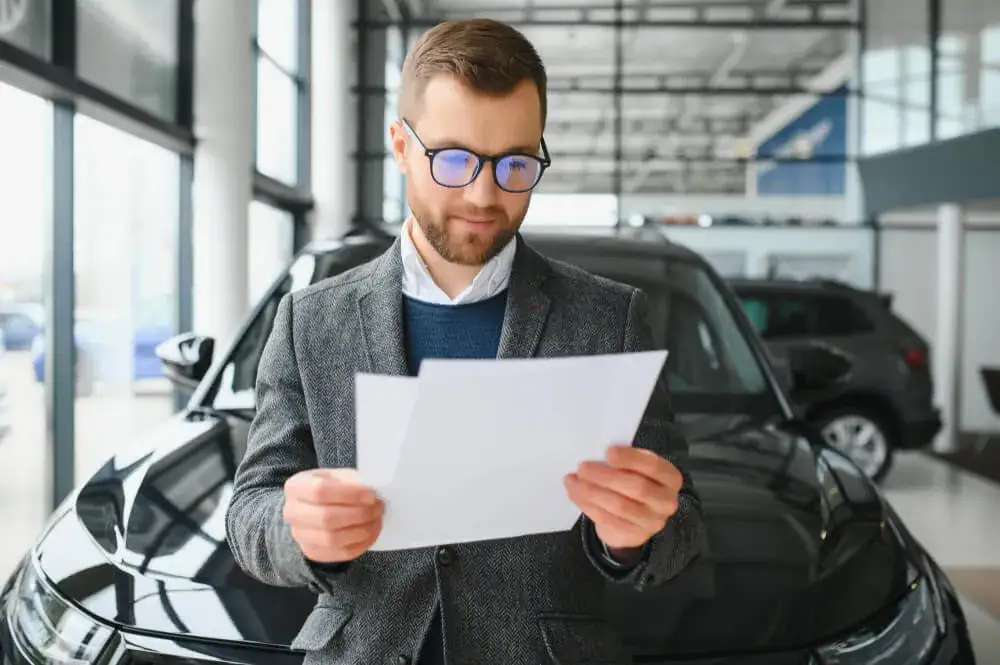 Zdjęcie Czy można zarejestrować auto bez prawa jazdy? Poznaj wszystkie szczegóły
