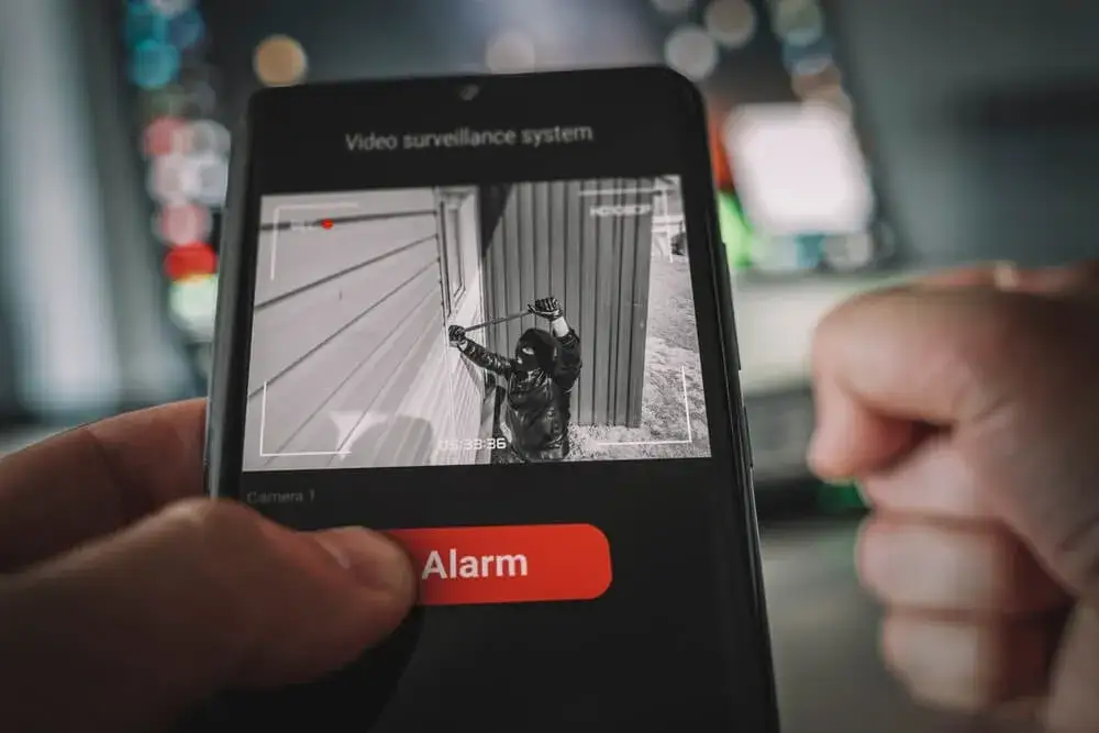 Zdjęcie Jak założyć alarm w domu? Proste kroki dla skutecznego zabezpieczenia