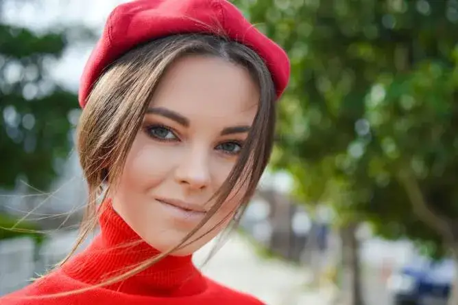 Zdjęcie Mikrodermabrazja kiedy robić, aby uniknąć przebarwień i podrażnień