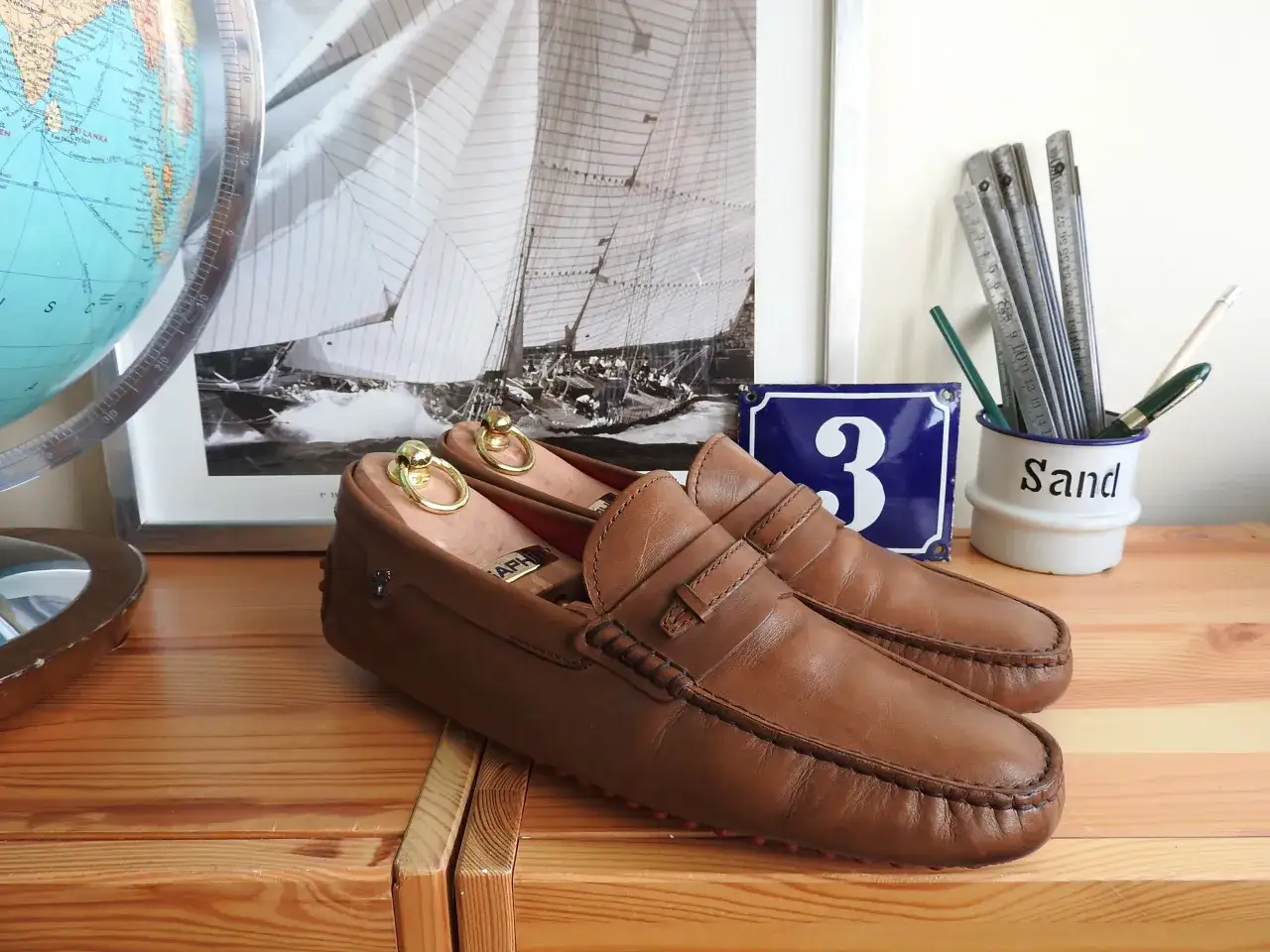 Zdjęcie Mokasyny Tod's - Eleganckie i stylowe mokasyny marki Tod's!